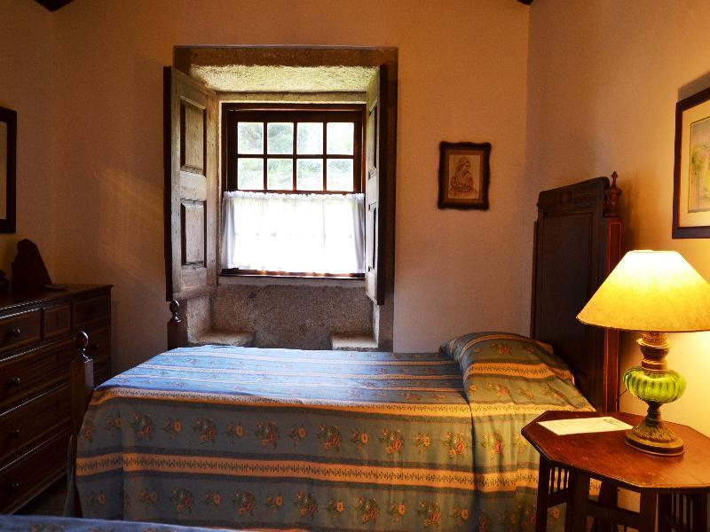 Bed and Breakfast Casa Dos Assentos De Quintiaes Барселуш Экстерьер фото