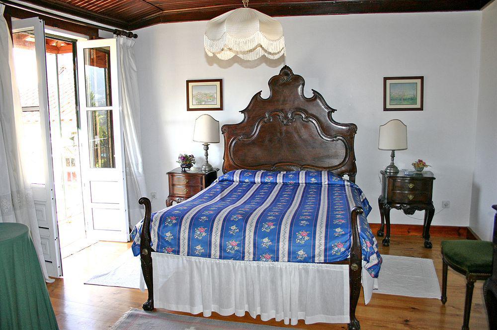 Bed and Breakfast Casa Dos Assentos De Quintiaes Барселуш Экстерьер фото