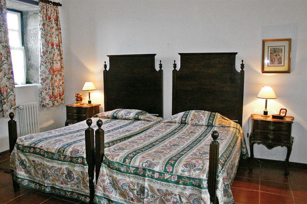 Bed and Breakfast Casa Dos Assentos De Quintiaes Барселуш Экстерьер фото